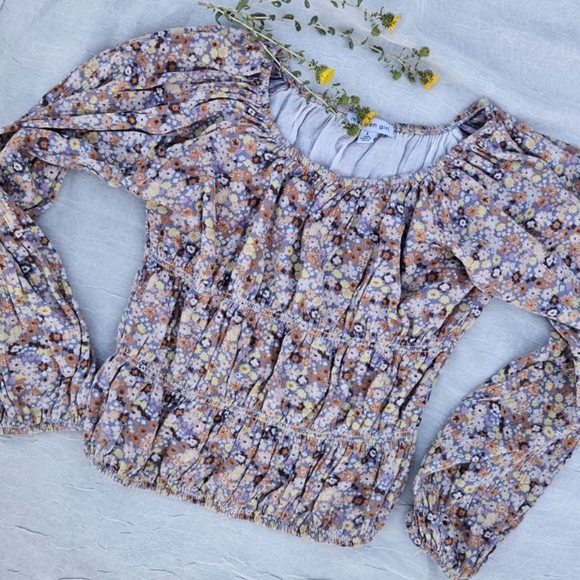 🖖 Madden Girl 🖖 peasant top - Picture 1 of 6